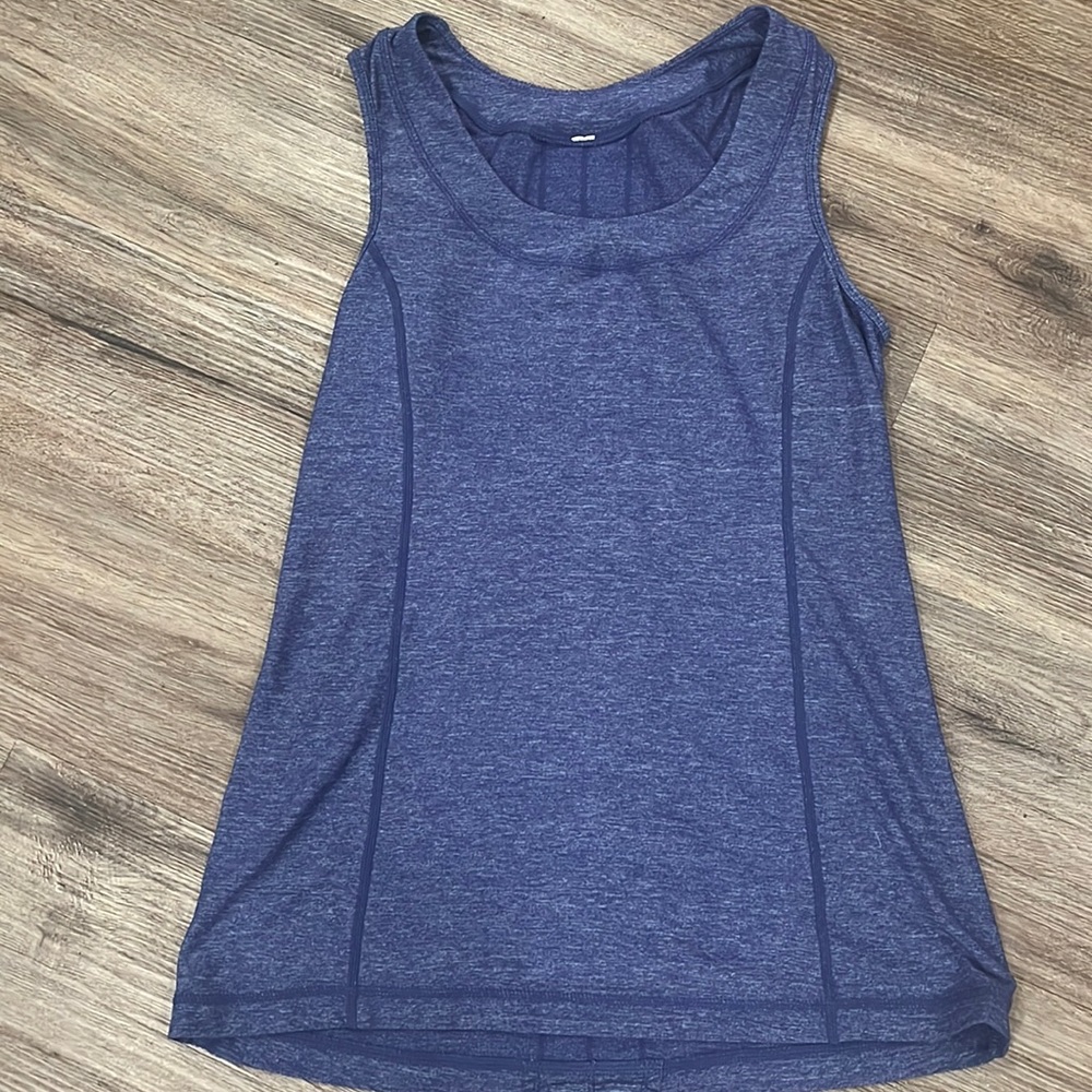 Lululemon blue top, size 6